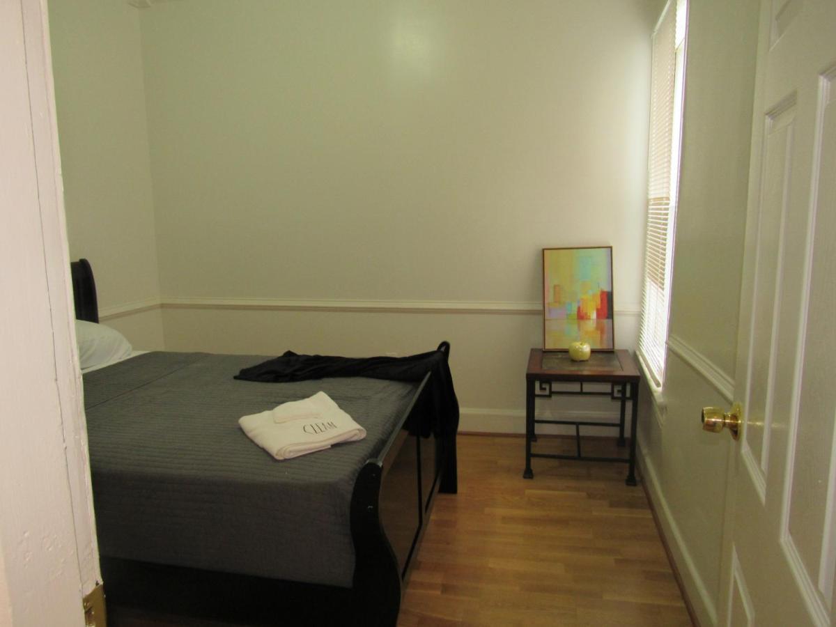 Located In The Noma-Gallaudet Neighborhood Appartamento Washington Esterno foto
