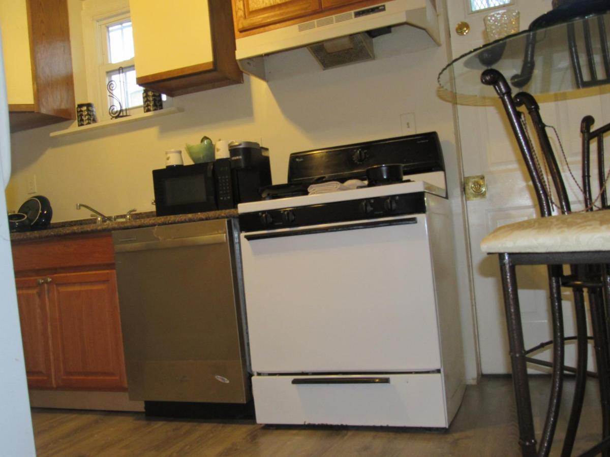 Located In The Noma-Gallaudet Neighborhood Appartamento Washington Esterno foto