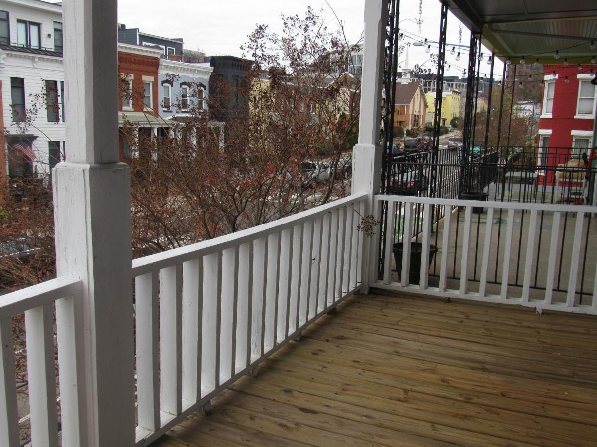 Located In The Noma-Gallaudet Neighborhood Appartamento Washington Esterno foto